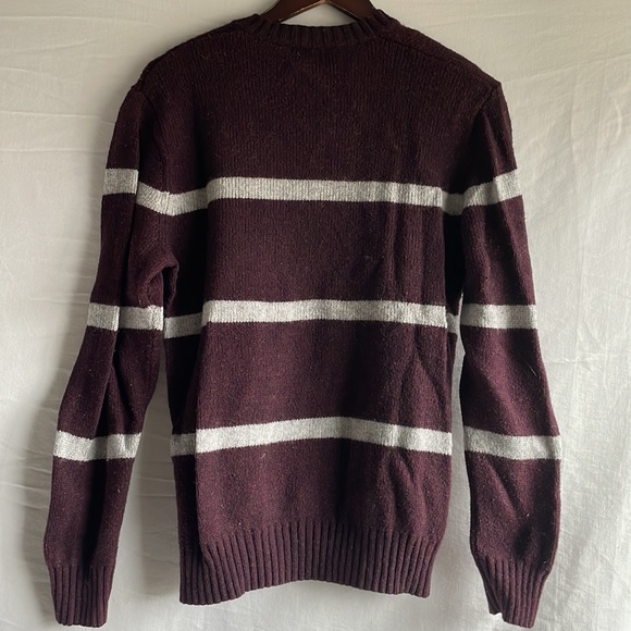 Old Navy Fall/Winter Sweater - Picture 3 of 4